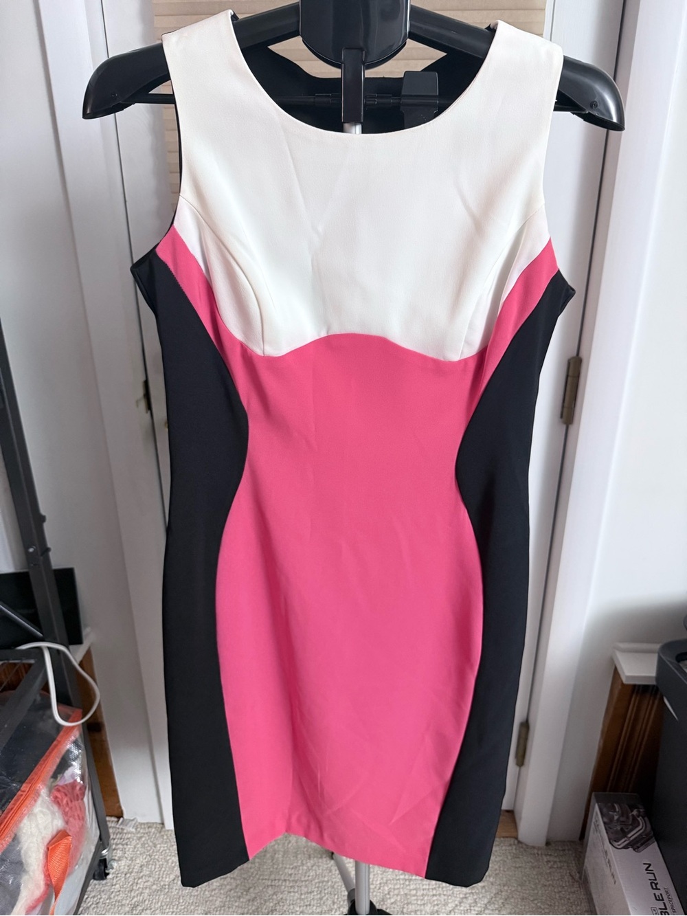 Mod hourglass contour Ronni Nicole Pink Black White Colorblock Sheath Midi Dress